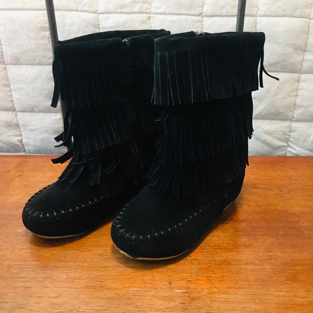 🖤NIB🖤 Black Fringe Boots